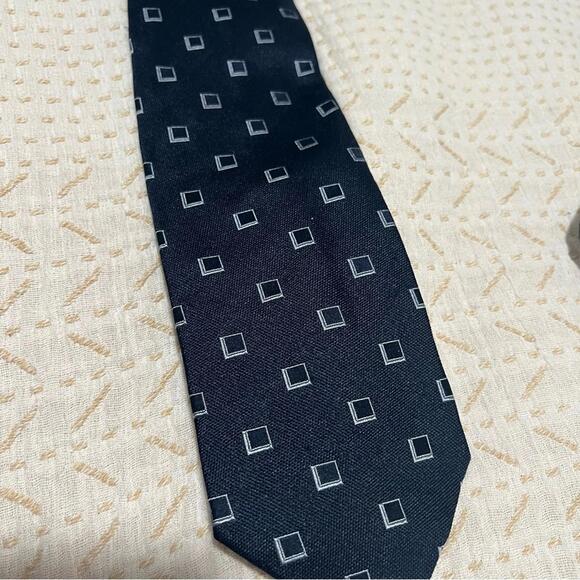 Giorgio Armani Tie - Picture 6 of 6